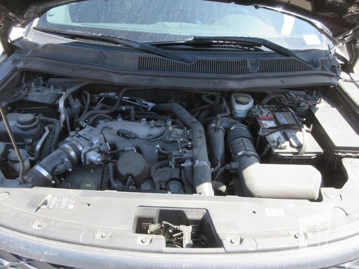 2015-ford-explorer-image-5