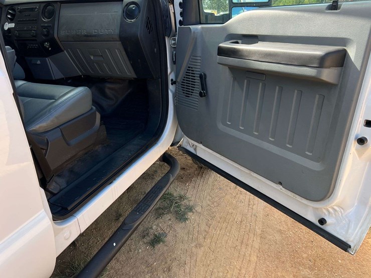2015-ford-f550-image-23
