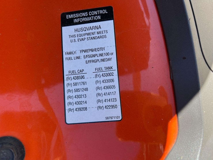 husqvarna-yta24v48-24-hp-48"-riding-lawn-tractor-(473-hours)-image-20