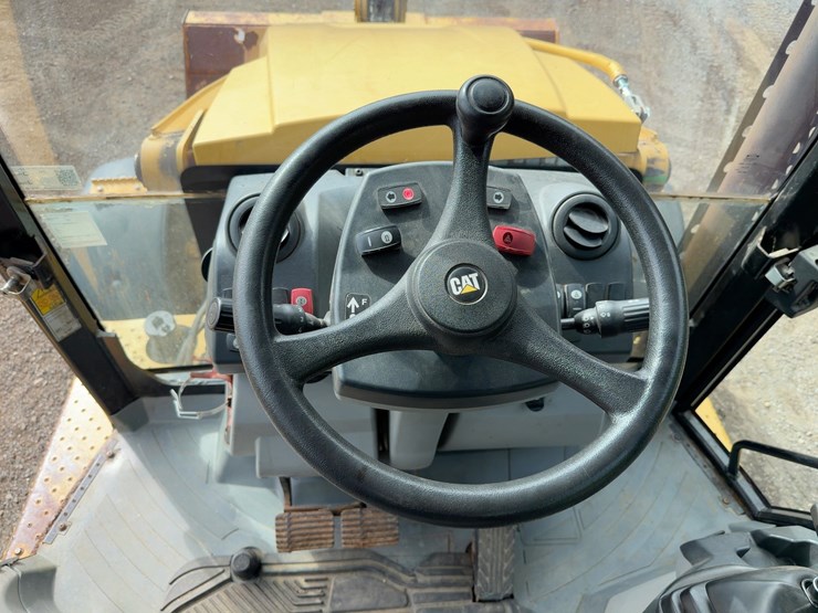 2012-caterpillar-430f-image-29
