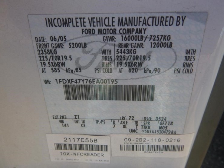 2005-ford-f450-image-27