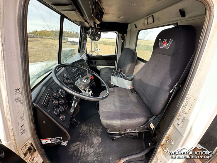 2018-western-star-4900-image-9