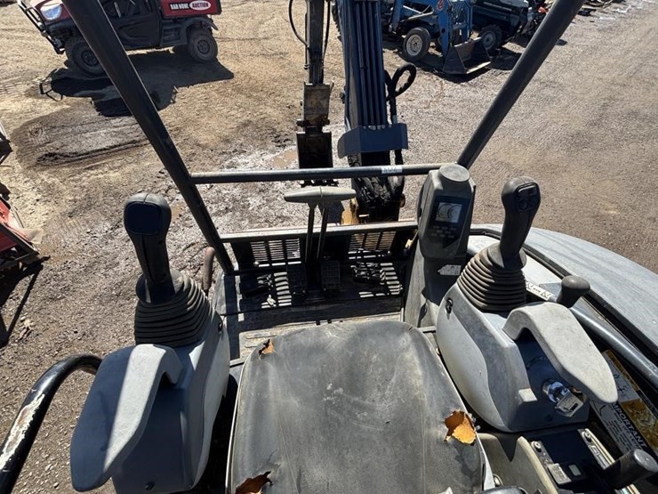 deere-27d-image-25