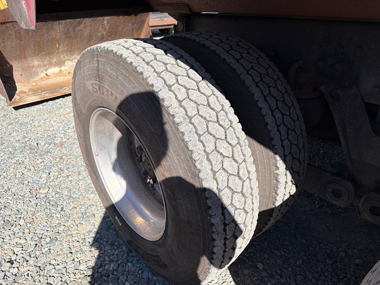 2016-kenworth-t880-image-98