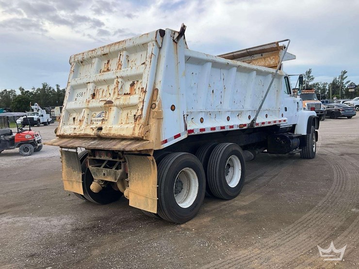 1994-ford-lt9000-image-3