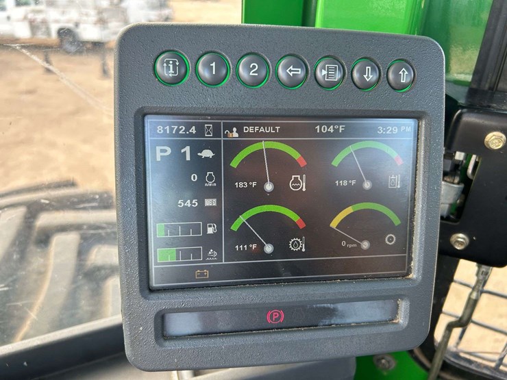 2017-deere-843l-image-15