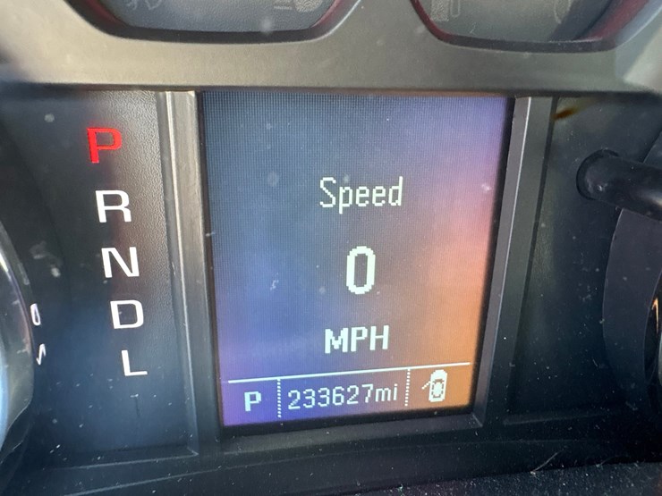 2018-chevrolet-silverado-1500-image-44