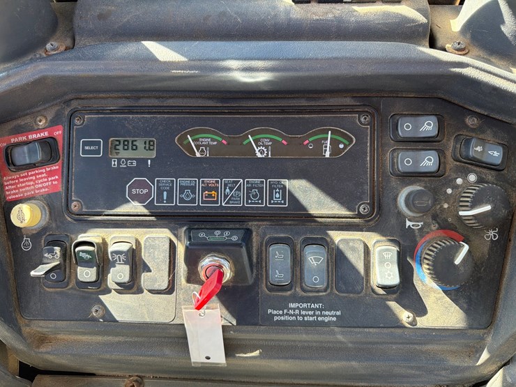 2005-deere-310sg-image-66