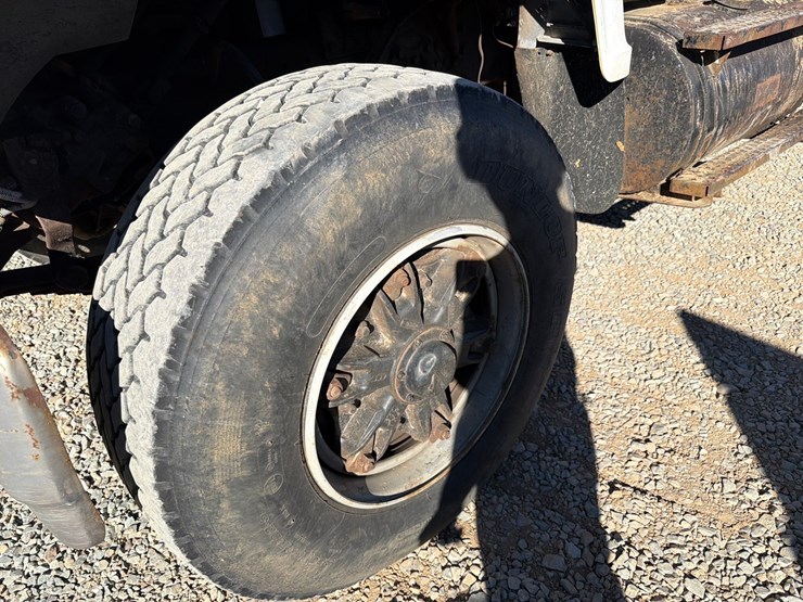 ford-l9000-image-114