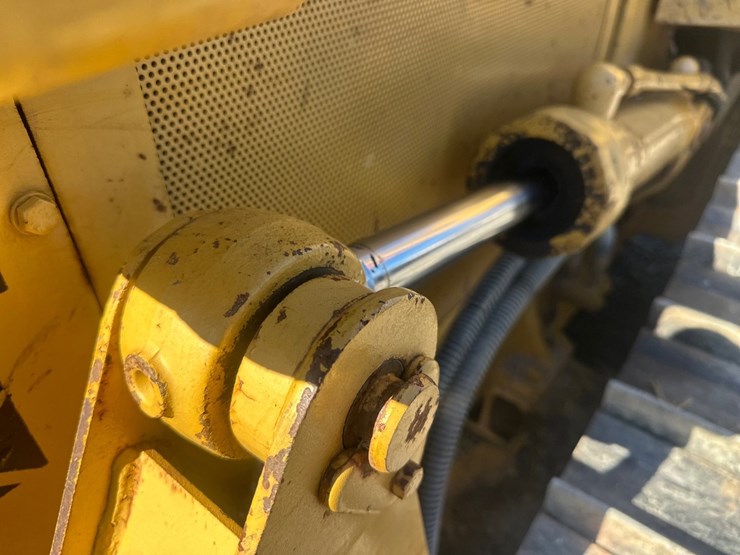 caterpillar-d3b-lgp-image-29