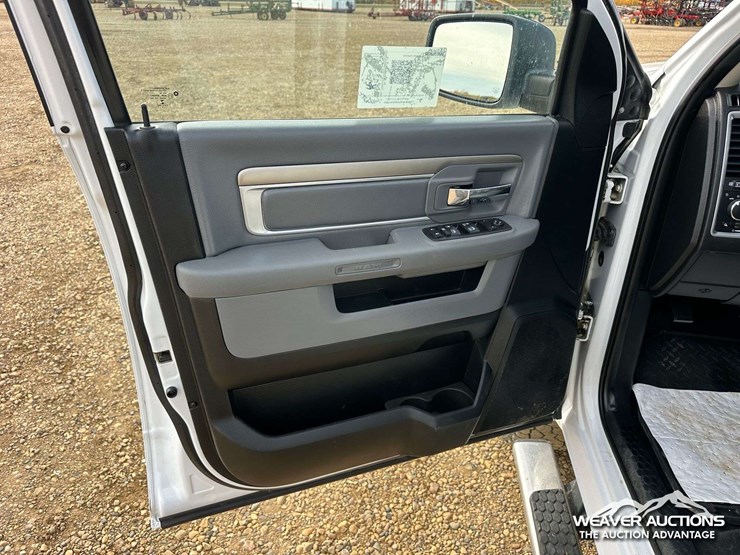 2018-dodge-ram-2500-image-25