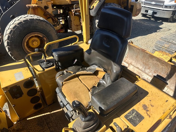caterpillar-d3c-xl-image-29