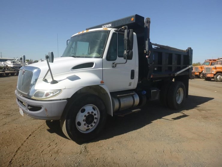 2016-international-durastar-4300-image-1