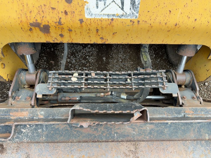 2020-caterpillar-299d2-xhp-image-10