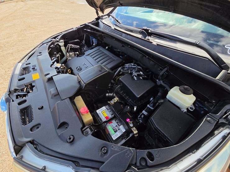 2015-toyota-highlander-xle-image-26