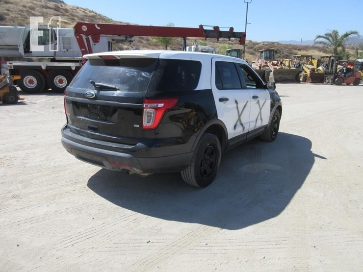 2014-ford-explorer-image-3