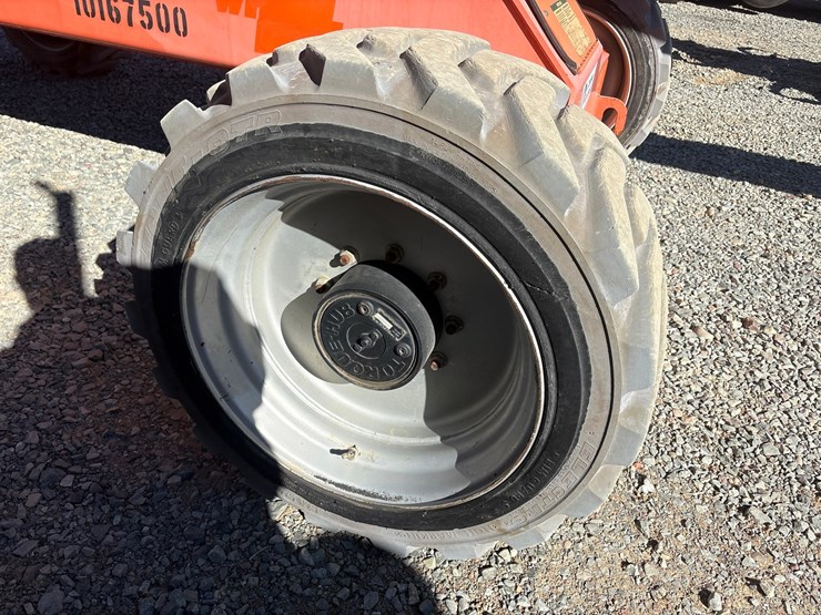 2013-jlg-m600jp-image-68