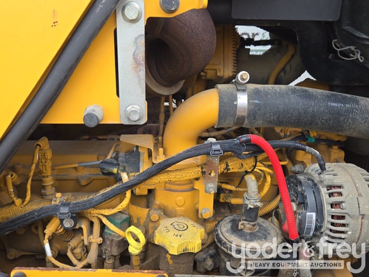 2021-deere-750l-lgp-image-54