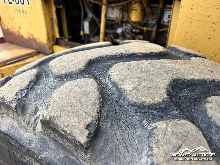 caterpillar-938f-image-68