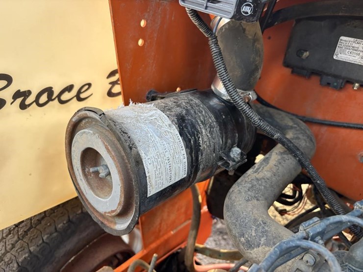 2014-broce-bb250b-image-34