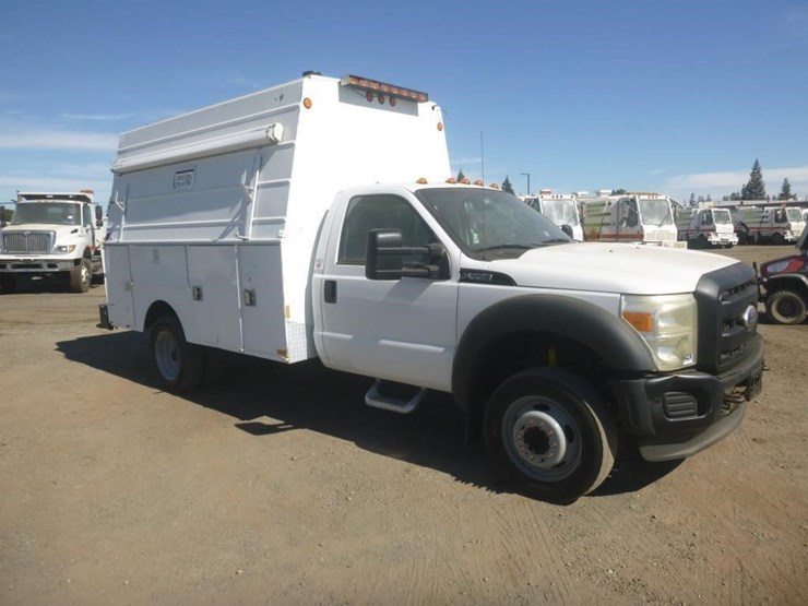 2011-ford-f550-image-2