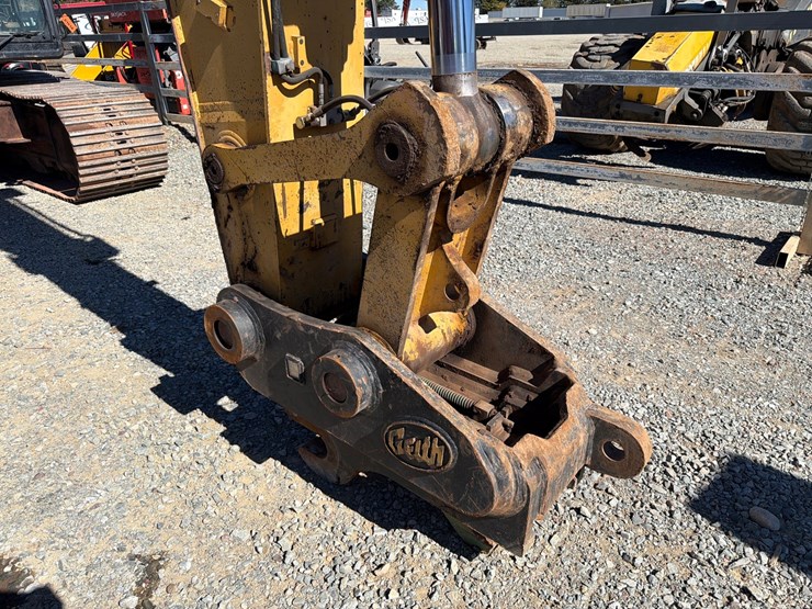 2013-caterpillar-c9-image-81