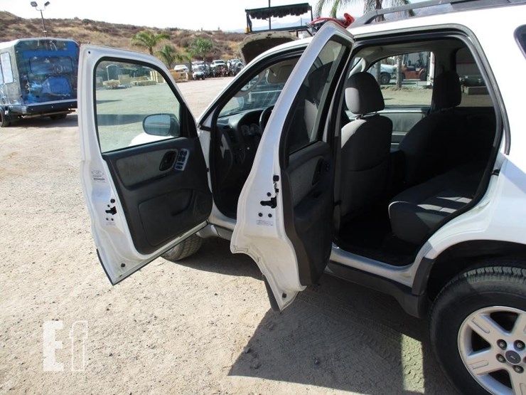 2007-ford-escape-hybrid-image-12