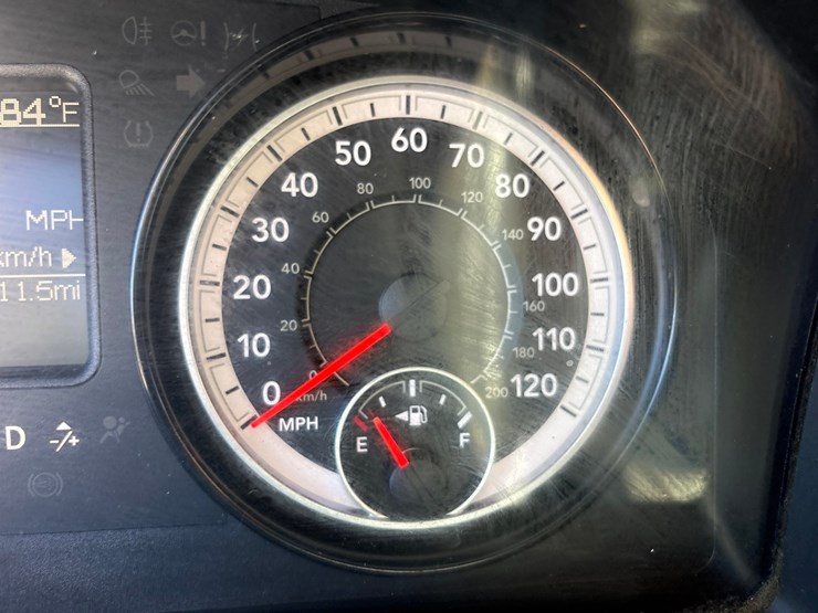 2019-ram-1500-classic-image-50
