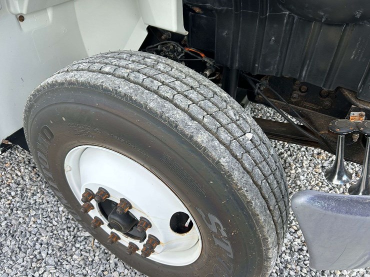 2009-international-durastar-4400-image-33
