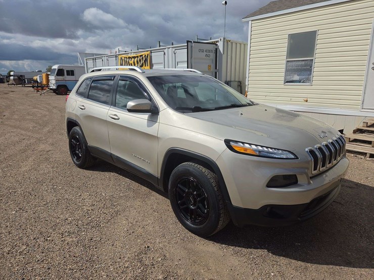 2015-jeep-cherokee-image-2