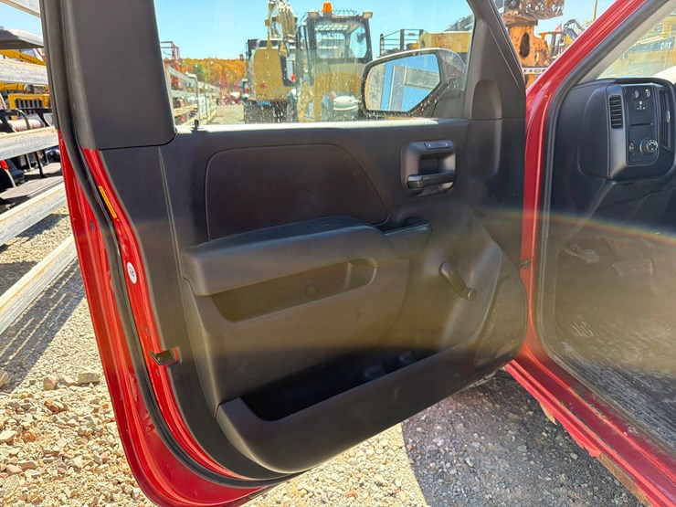 2015-chevrolet-silverado-1500-image-46