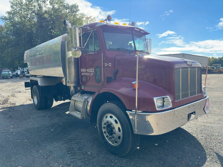 2001-peterbilt-330-image-7