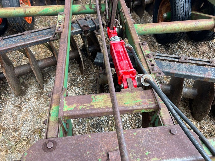 john-deere-210-image-28