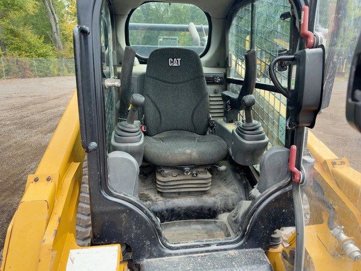 2020-caterpillar-299d2-xhp-image-19