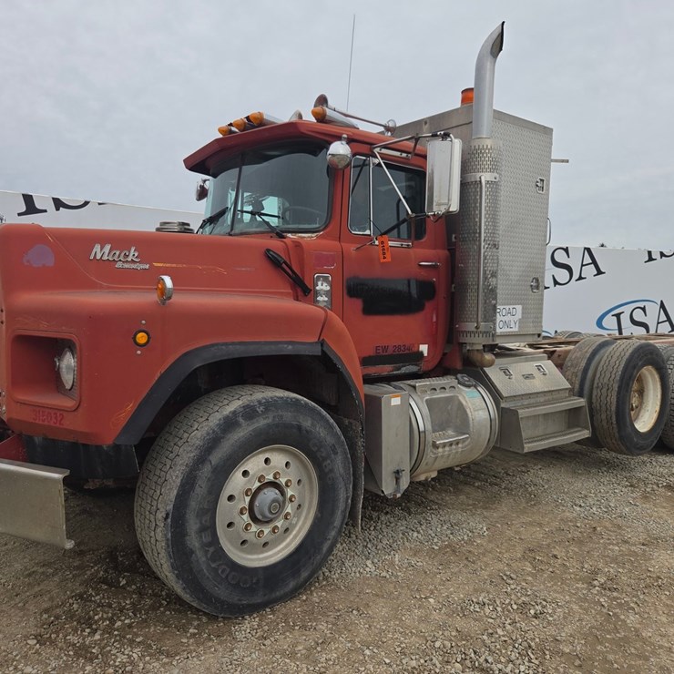 MACK RB688S