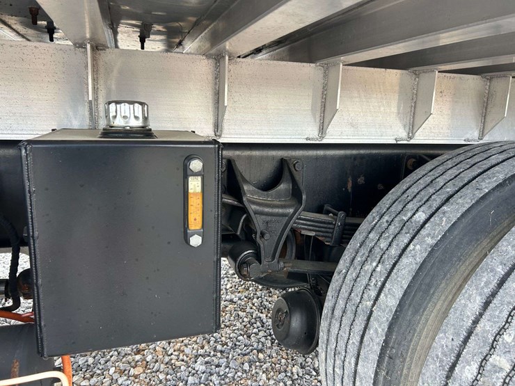 2009-international-durastar-4400-image-16