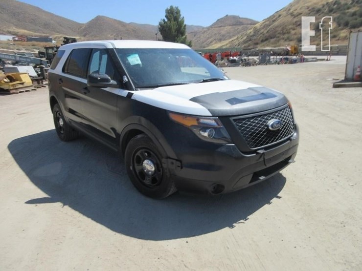 2015-ford-explorer-image-2