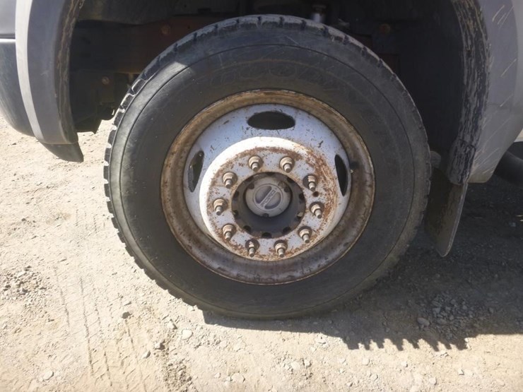 2005-ford-f450-image-25