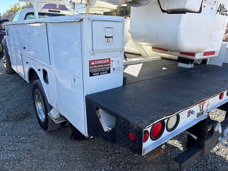 2008-ford-f550-image-16