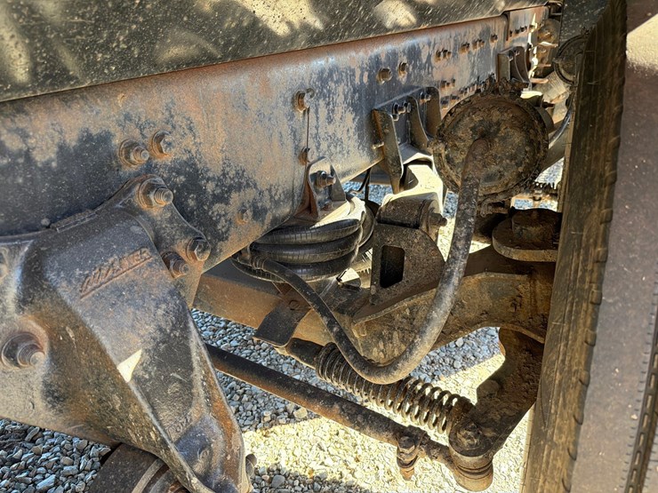 2018-western-star-4700-image-38