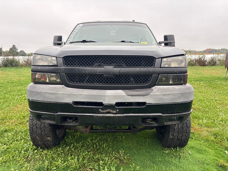 2003-chevrolet-2500-image-8