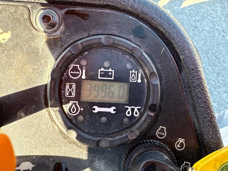 2012-john-deere-7500-image-10
