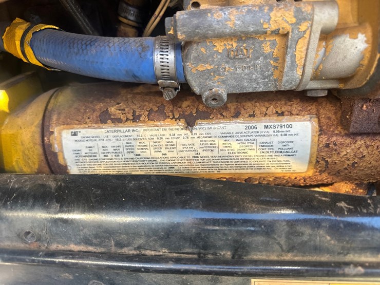 2011-caterpillar-c15-image-49