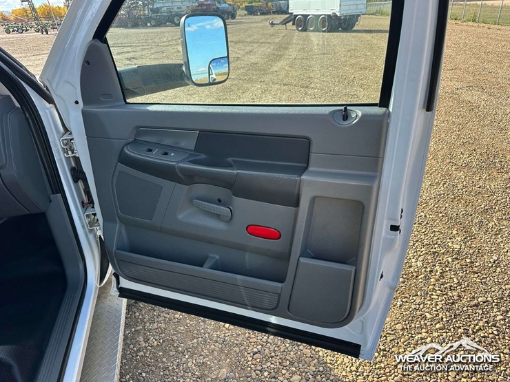 2007-dodge-ram-3500-image-26