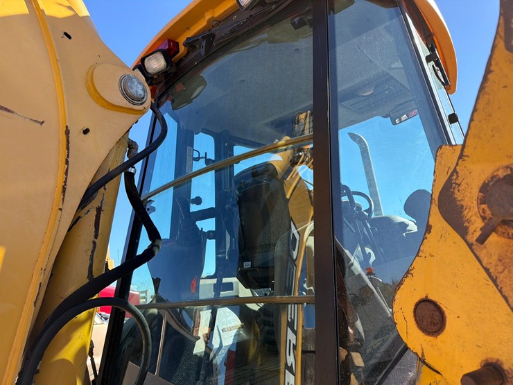 2005-deere-310sg-image-37