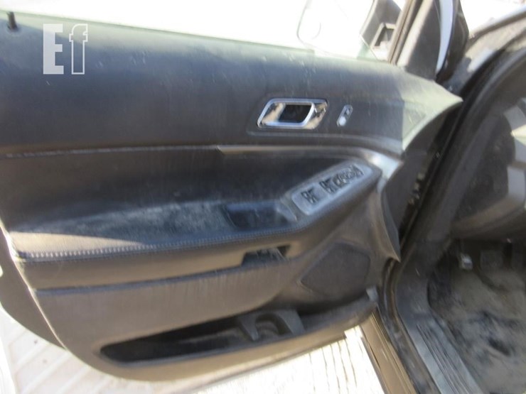 2014-ford-explorer-image-12