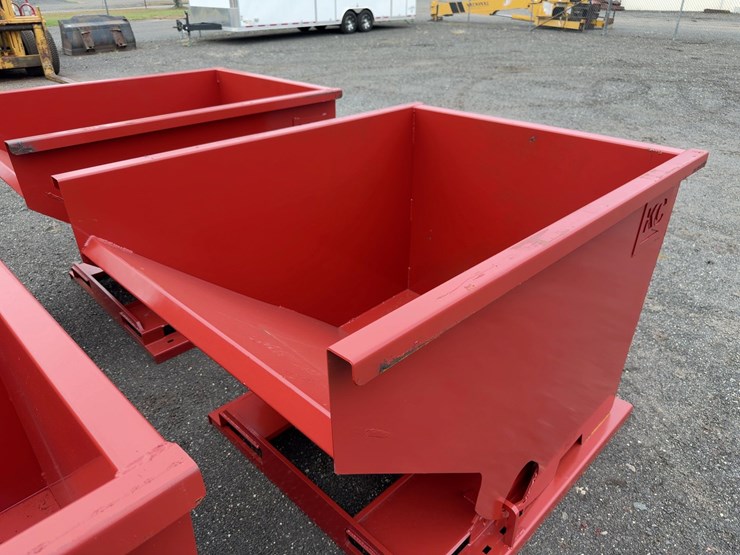 2-yard-self-dumping-hopper-image-1