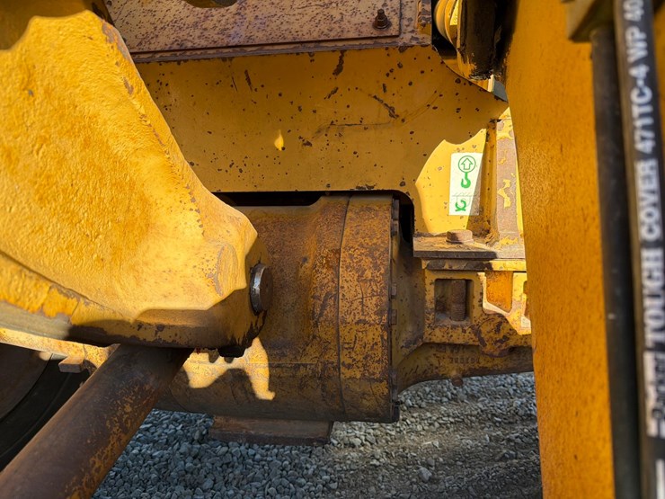 caterpillar-938g-image-17
