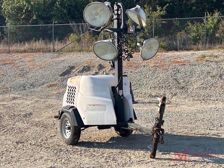 generac-magnum-towable-light-tower-image-1