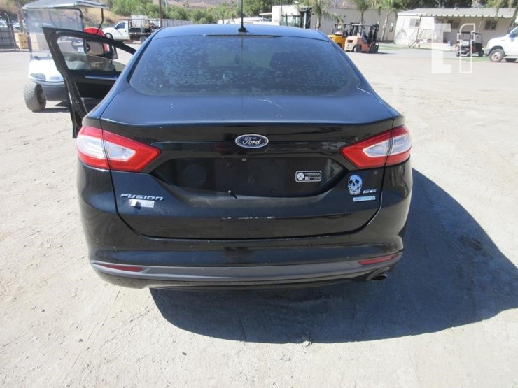 2015-ford-fusion-image-14